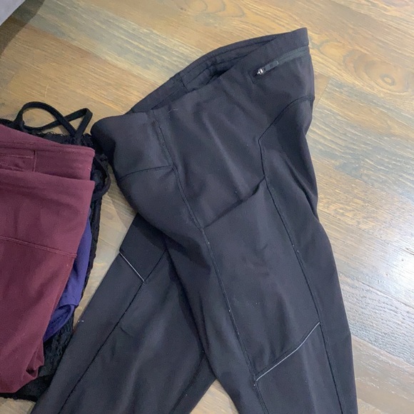 Black lulu lemon leggings - Picture 3 of 3